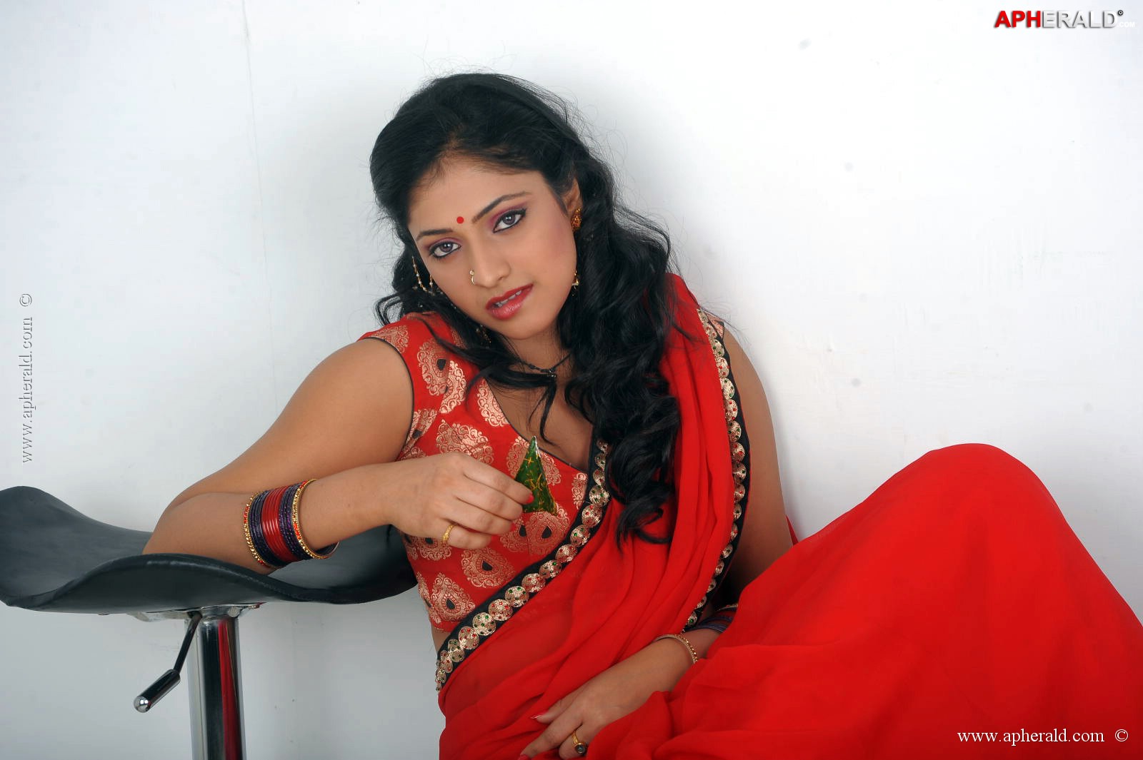 Haripriya Hot Navel Stills