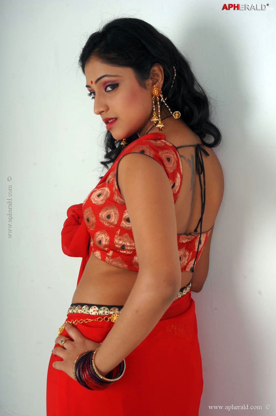 Haripriya Hot Navel Stills