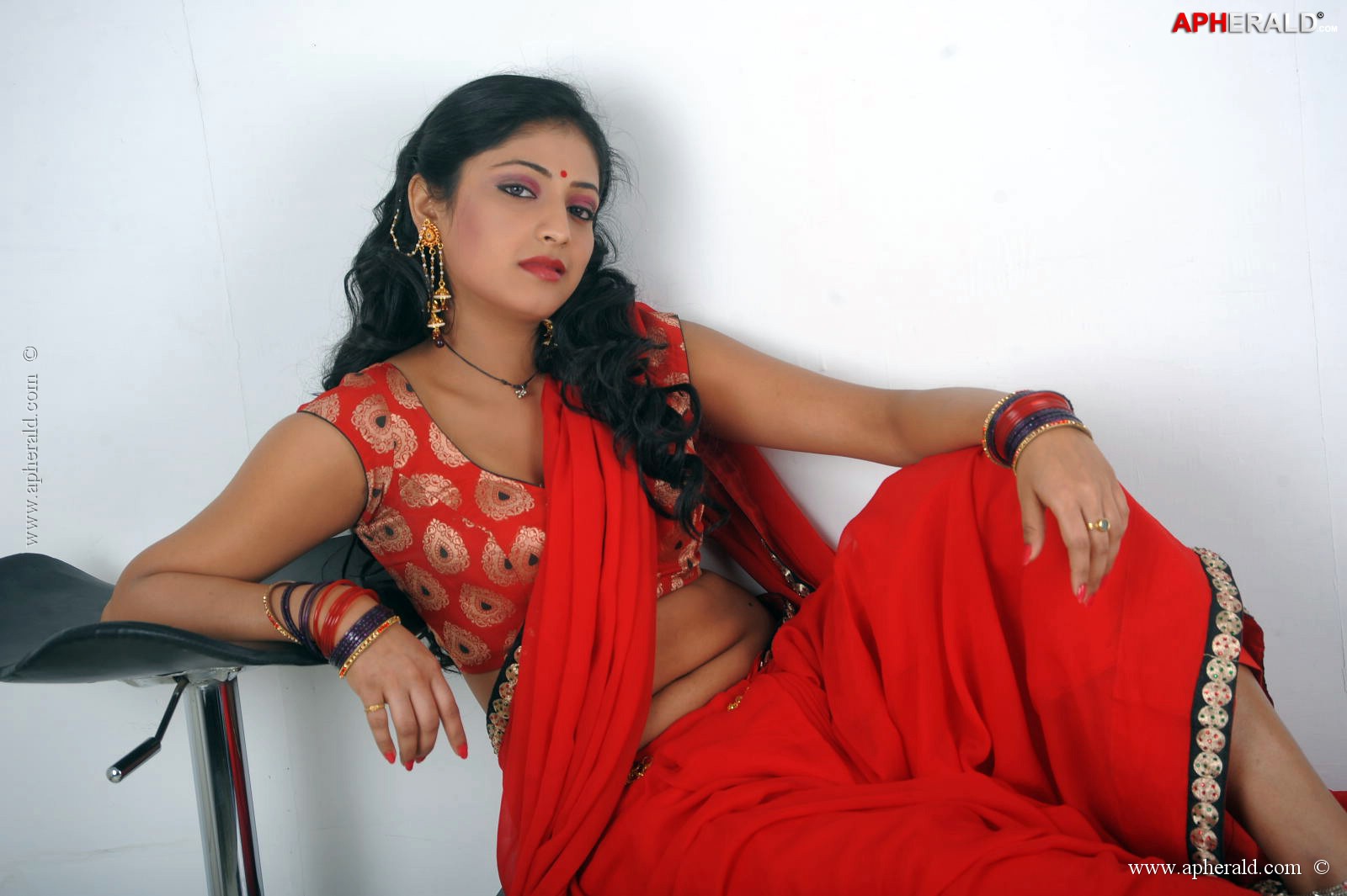 Haripriya Hot Navel Stills