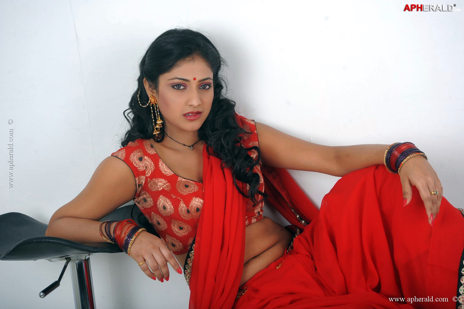 Haripriya Hot Navel Stills