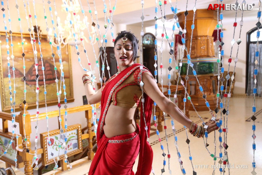 Haripriya Latest Hot Photos