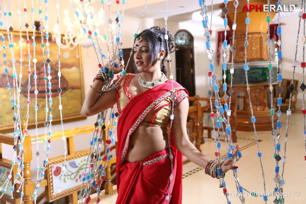 Haripriya Latest Hot Photos