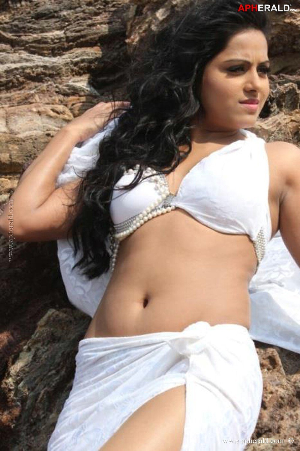 Hot Actress in Saree Photos