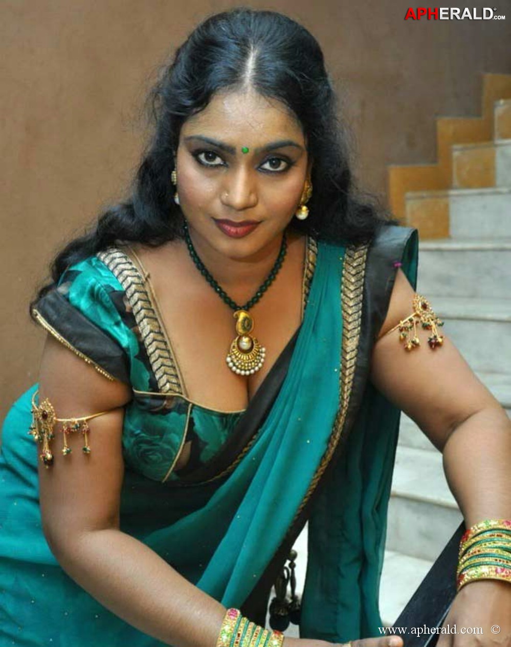 hot actress navel stills