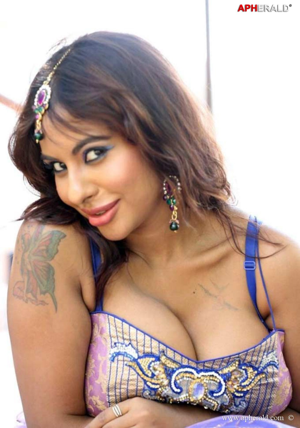 hot actress navel stills
