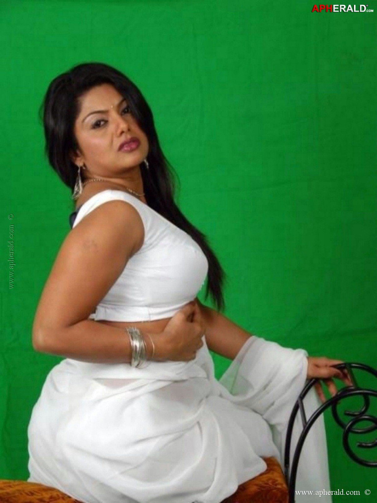 Hot Mallu Actress Photos