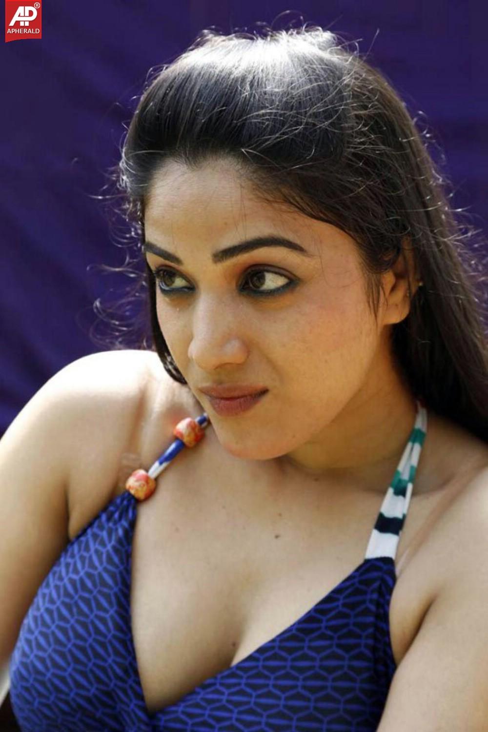 Hottest Indian Actress Photos