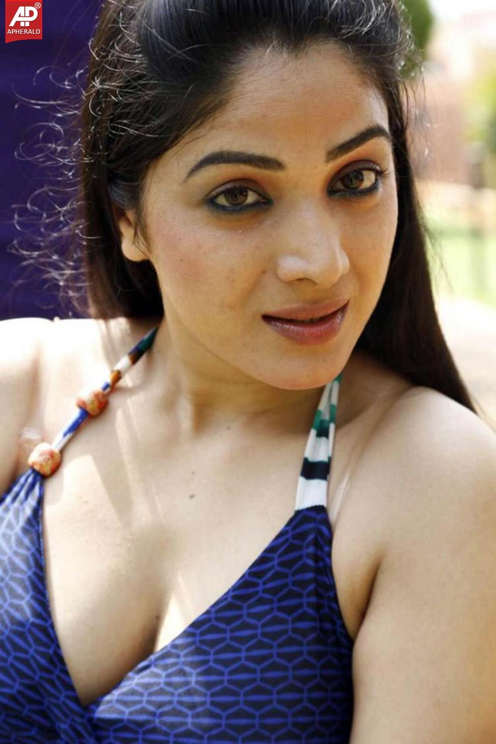 Hottest Indian Actress Photos
