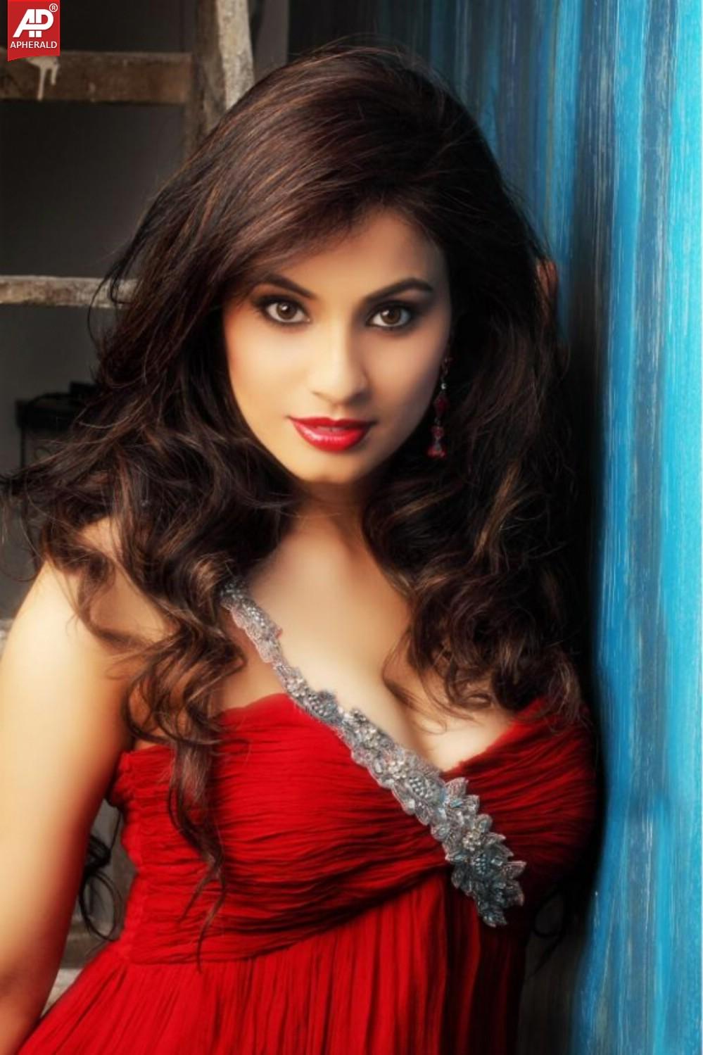 Hottest Indian Actress Photos