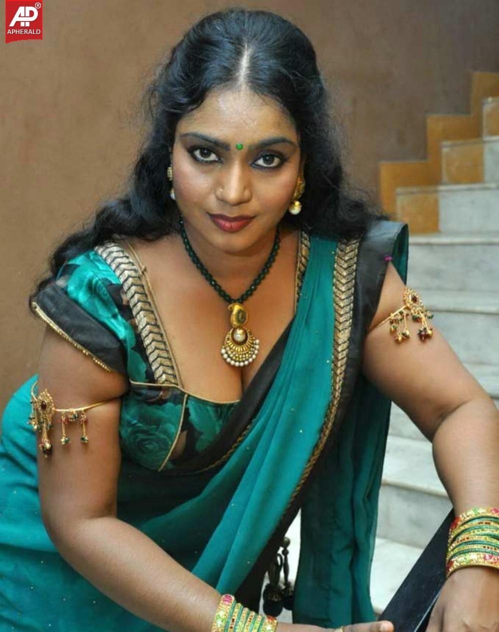 Indian Actress Hot Navel Show