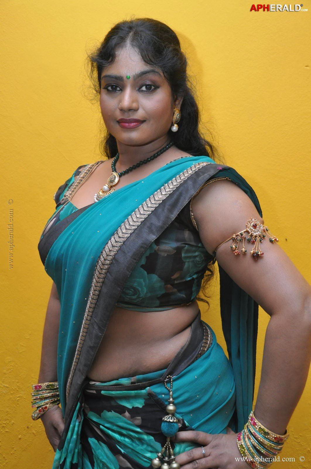 jayavani hot pics