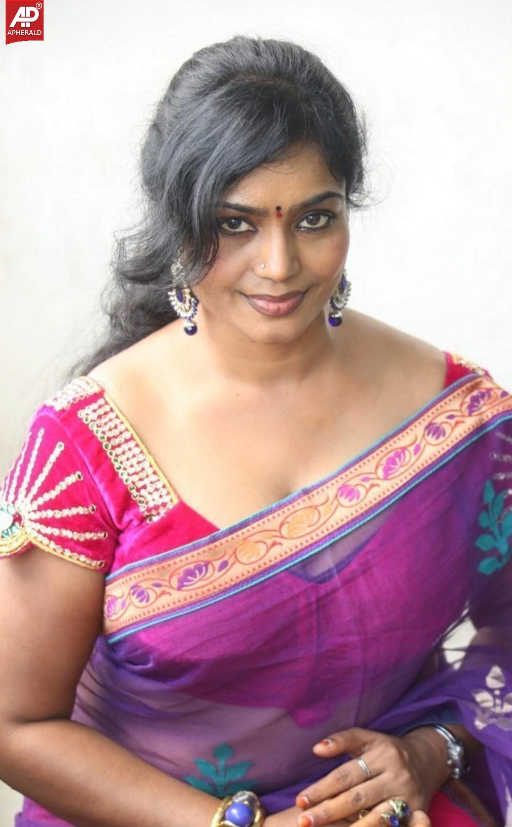 Jayavani New Hot Stills