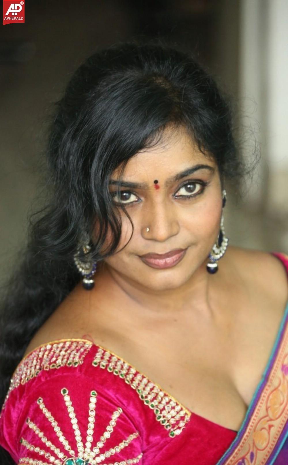 Jayavani New Hot Stills