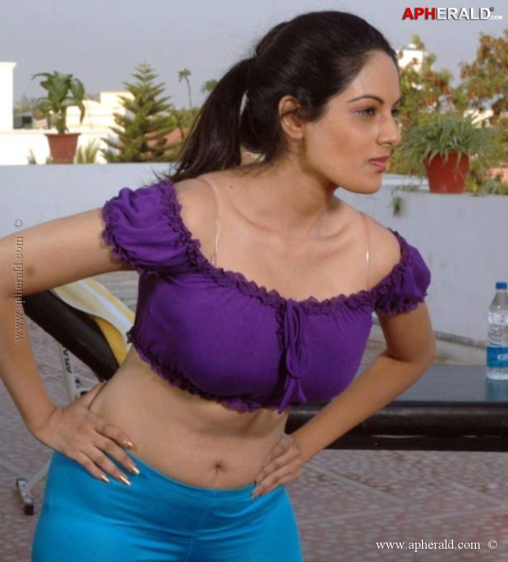 Jinal Pandya Hot Pics