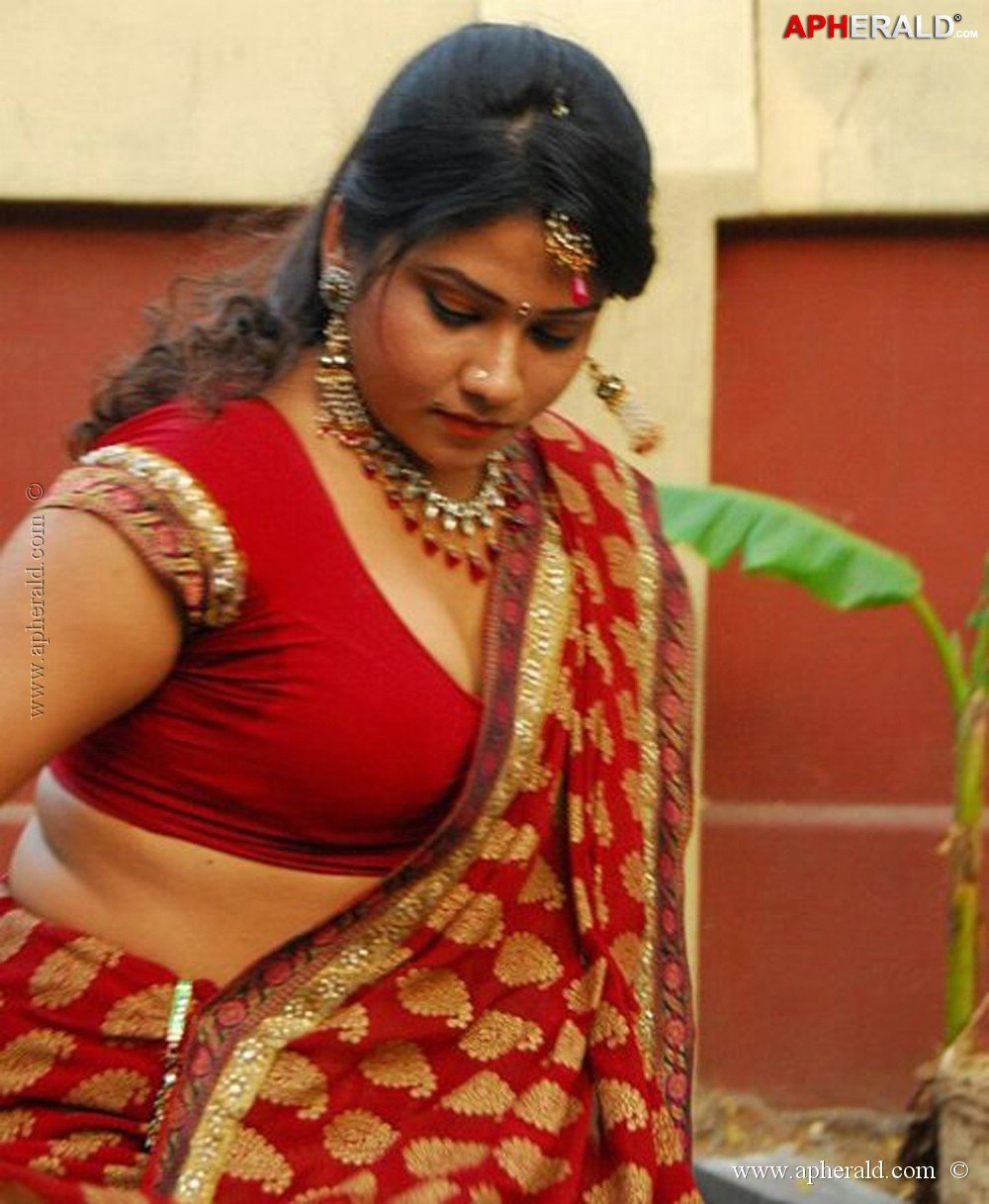 Jyothi Hot Navel Gallery