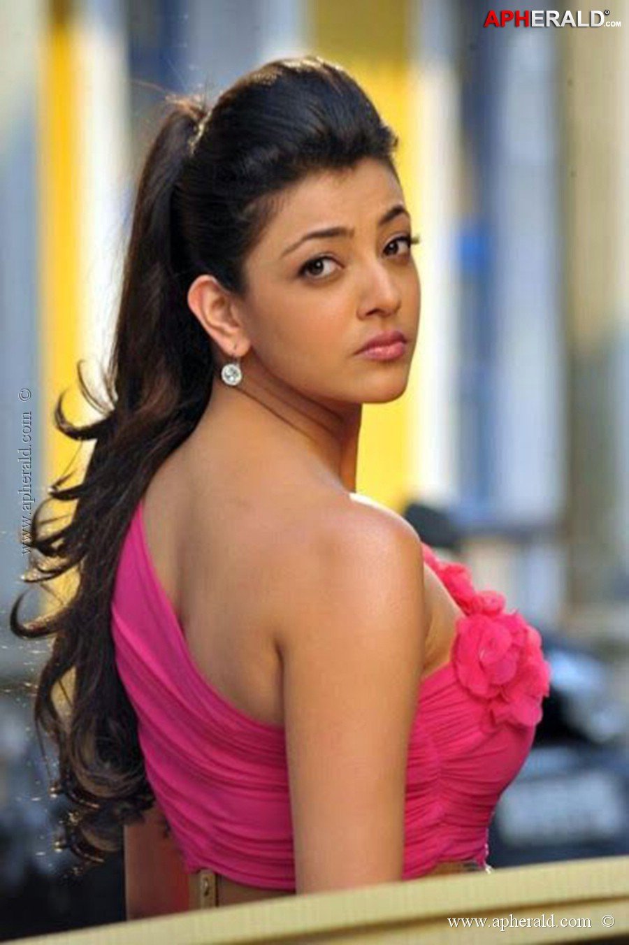 Kajal Agarwal Hot Navel Photos