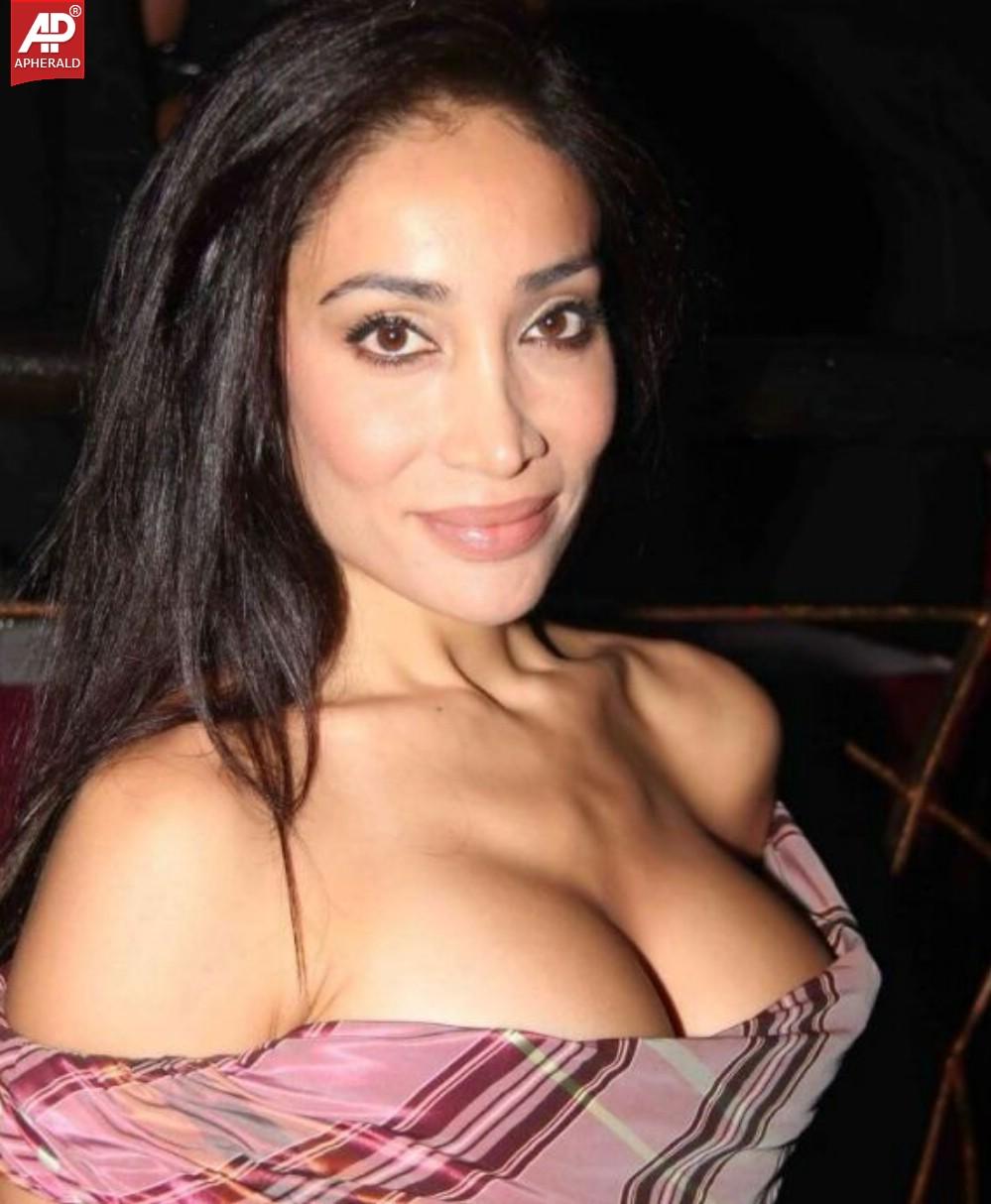 Kashmira Shah Hot Stills