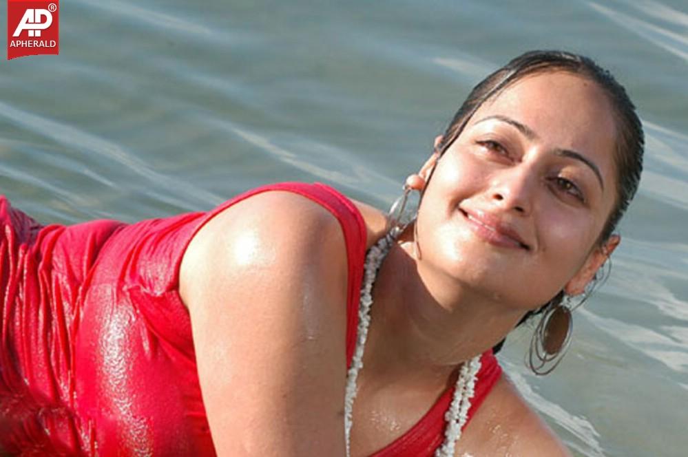 Kaveri Jha Hot in Red Dress Pics