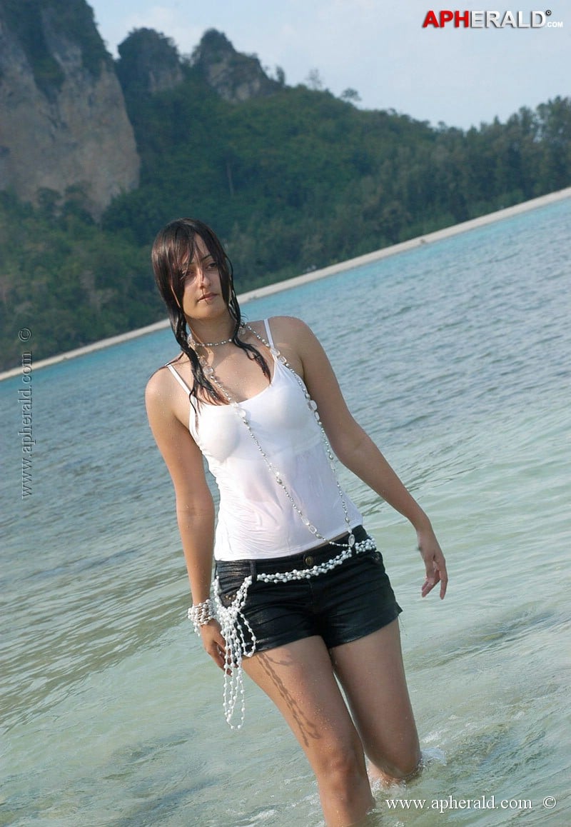 Kaveri Jha Hot Photos