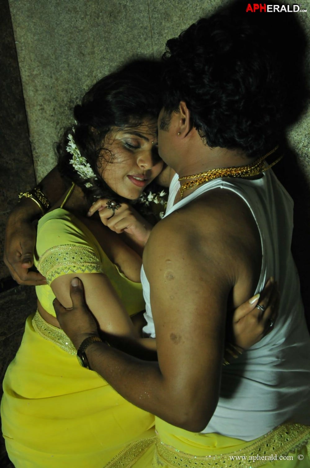 kiliyanthatt thoothukudi 2 movie spicy gallery