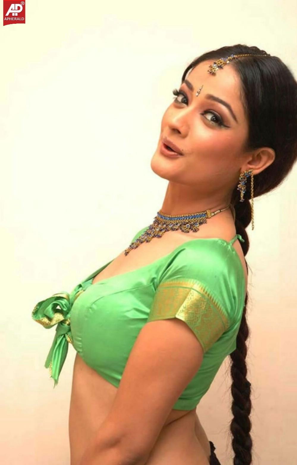 Kiran Rathod Hot Stills