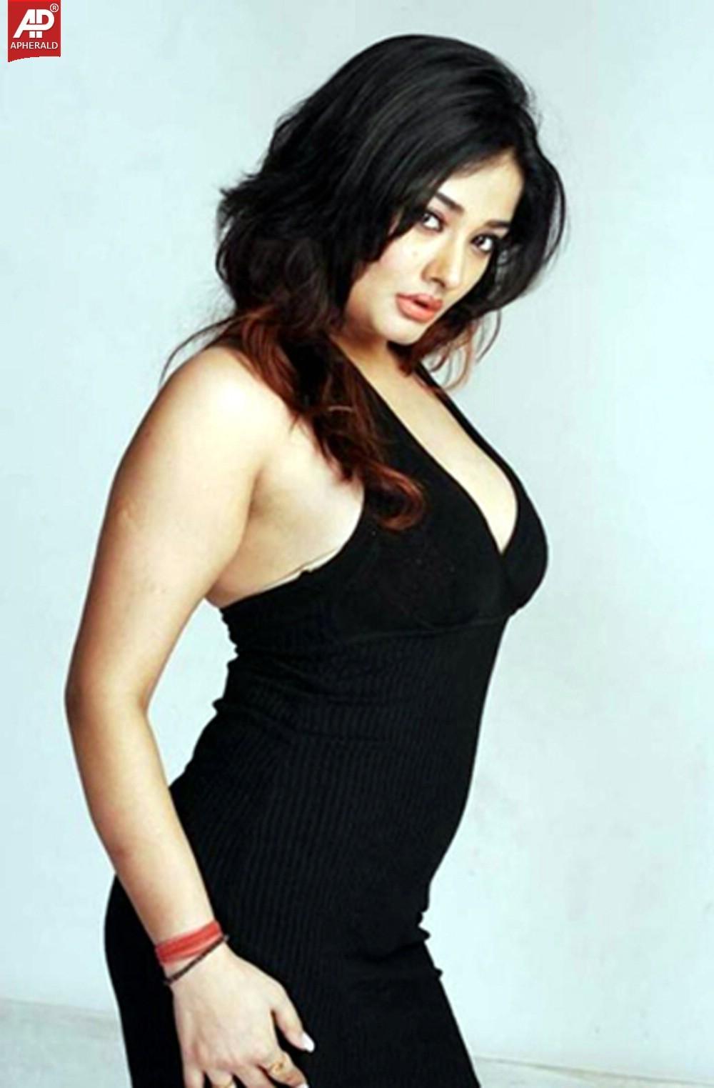 Kiran Rathod Latest Hot Photos