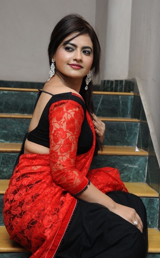 Lezlie Latest Hot Photoshoot