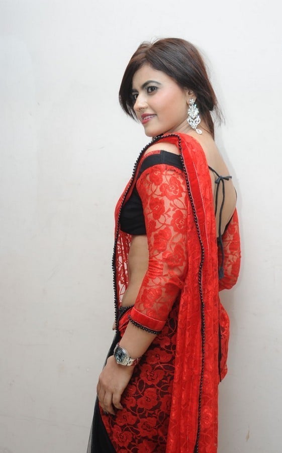 Lezlie Latest Hot Photoshoot