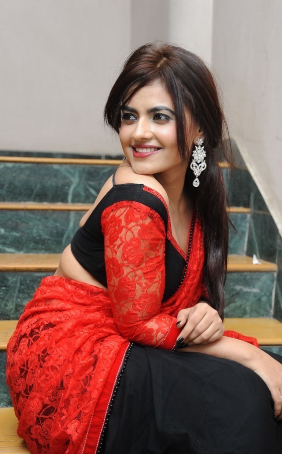 Lezlie Latest Hot Photoshoot