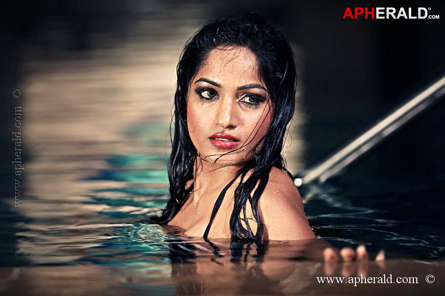 Madhavi Latha Latest Hot Pics