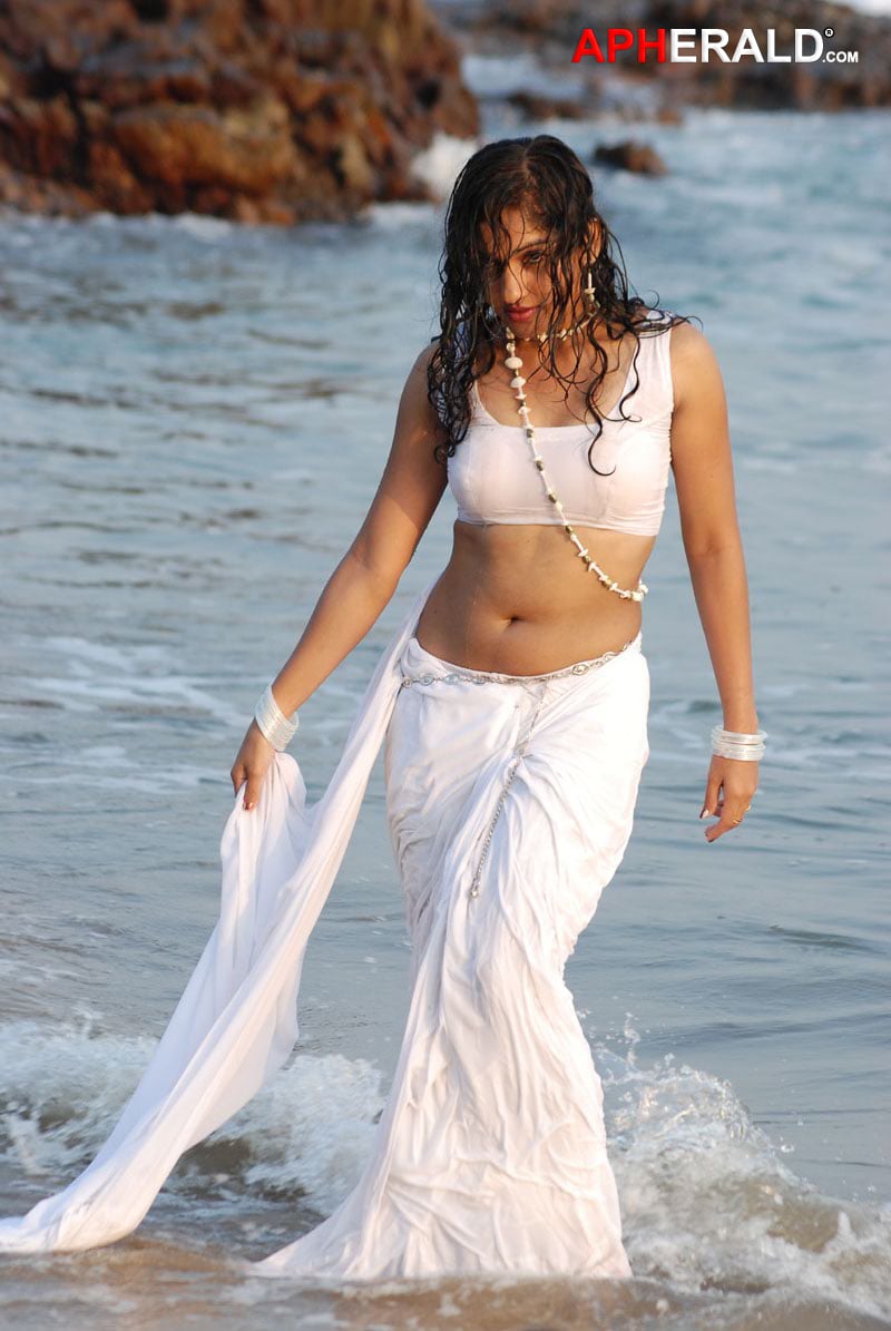 Madhavi Latha Hot