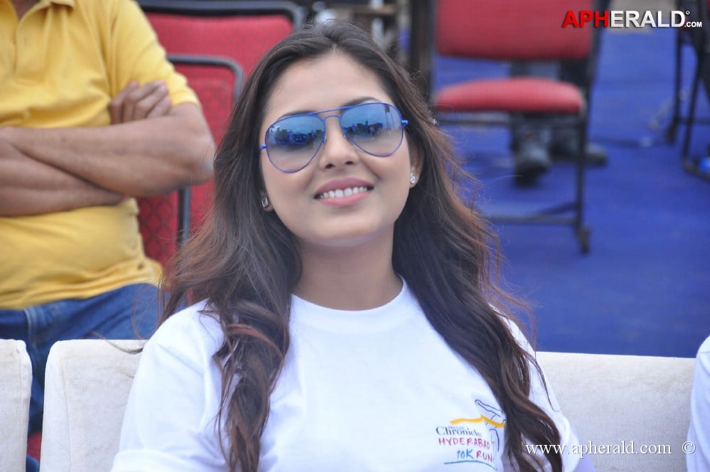 Madhu Shalini Photos At 10 K Run Event