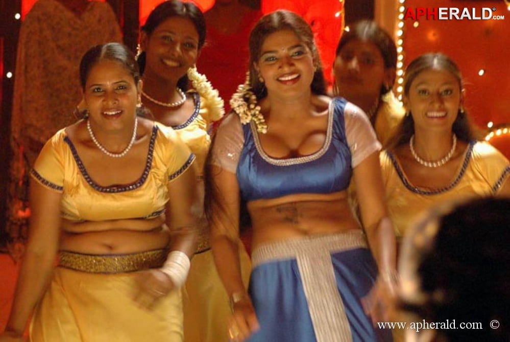 Madhumitha Hot Navel Cleavage