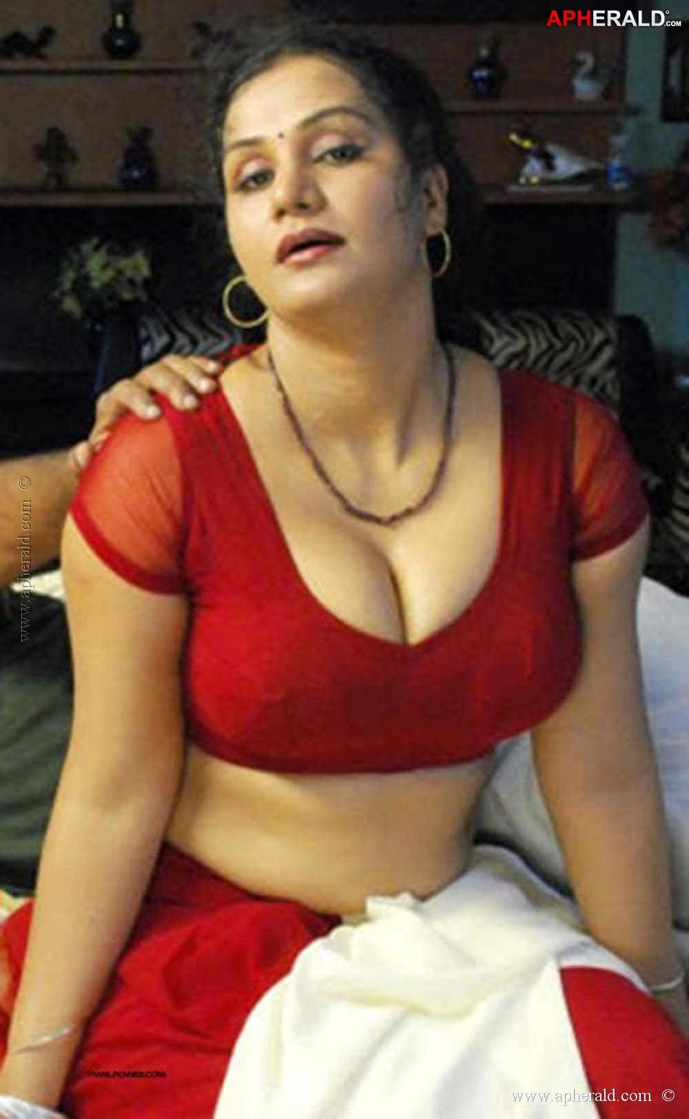 Mallu Hot Actress Photos