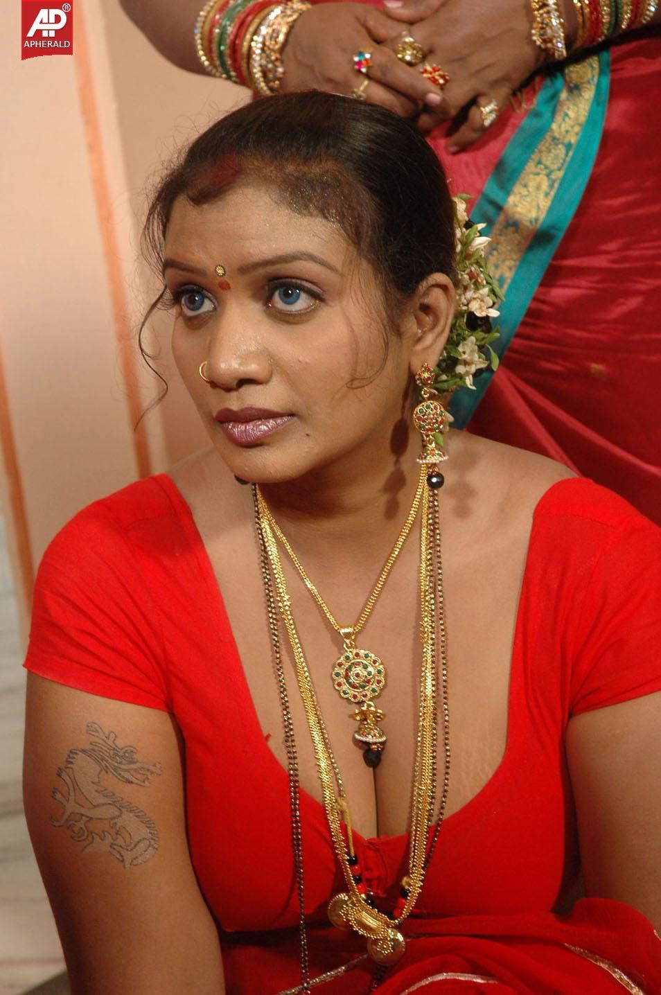 Mallu Hot Actress Pictures