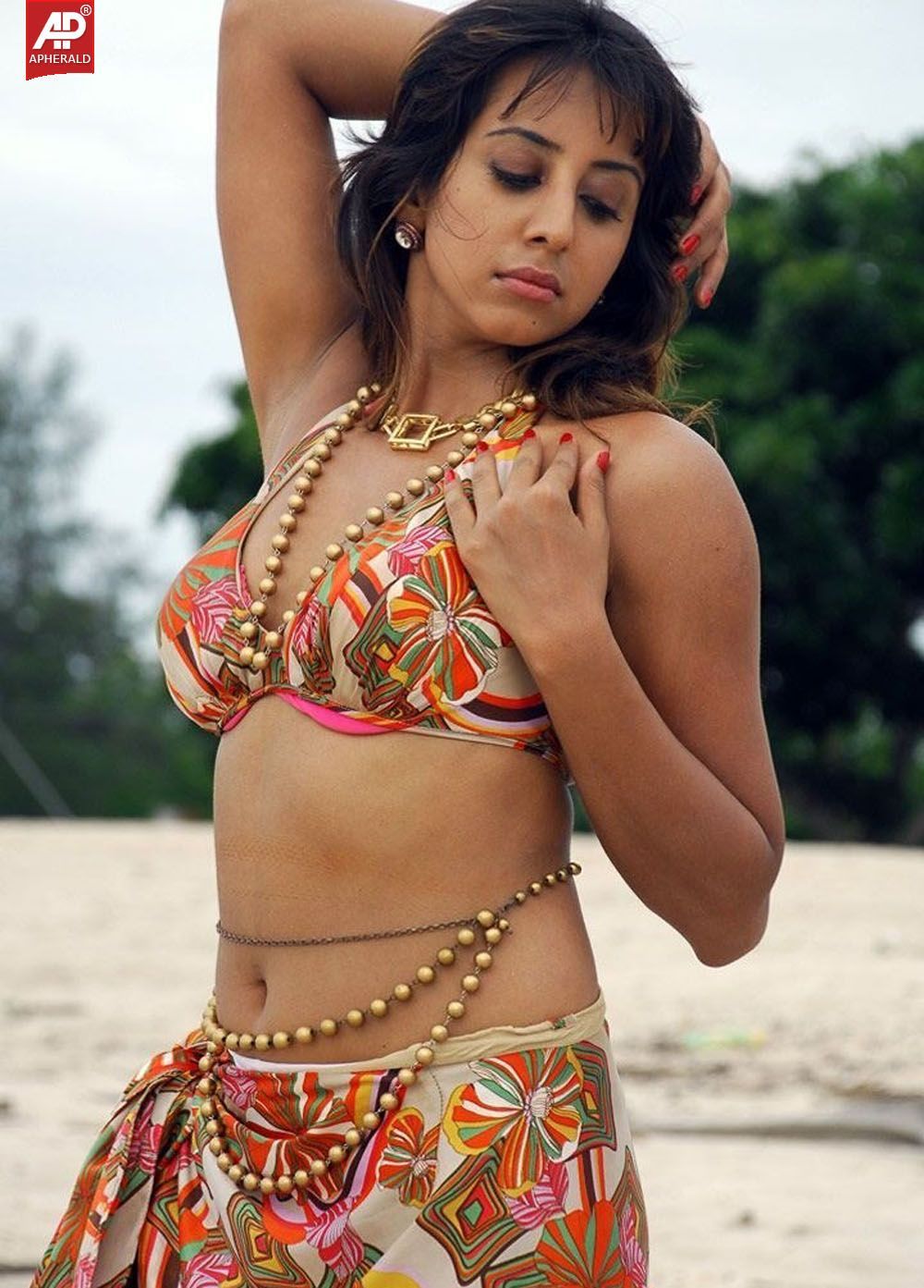 Mallu Hot Actress Pictures