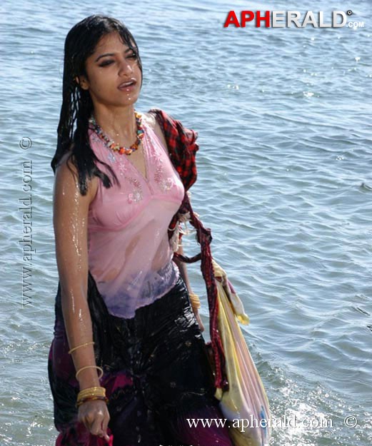 mamata mohandas spicy pics