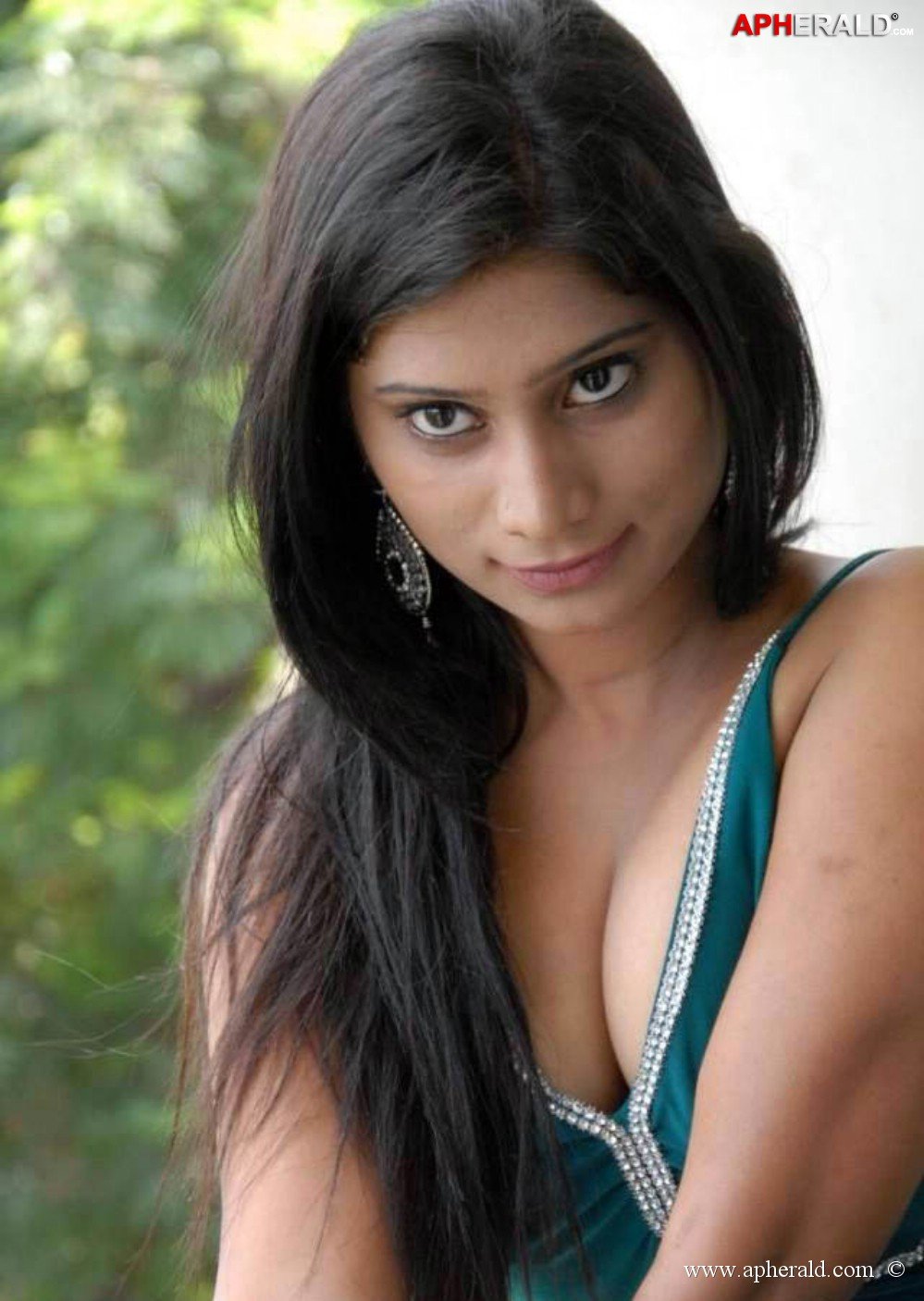 Masala Actress Hot Cleavage Pics