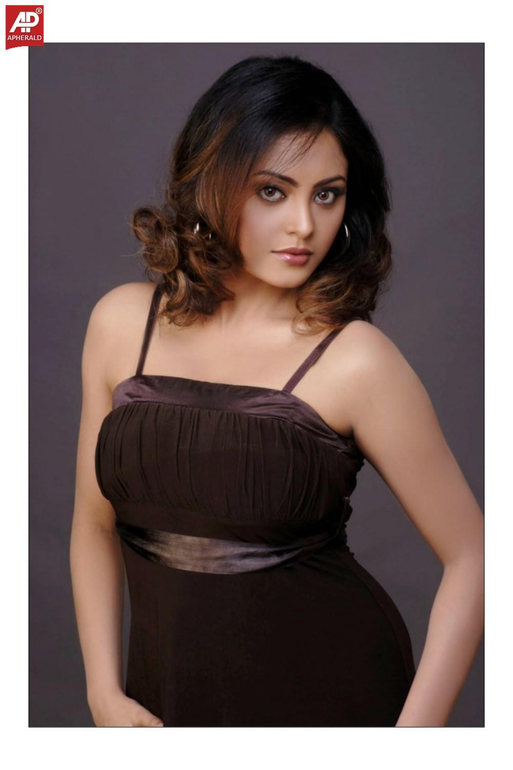 Meenakshi Sarkar Hot Photoshoot