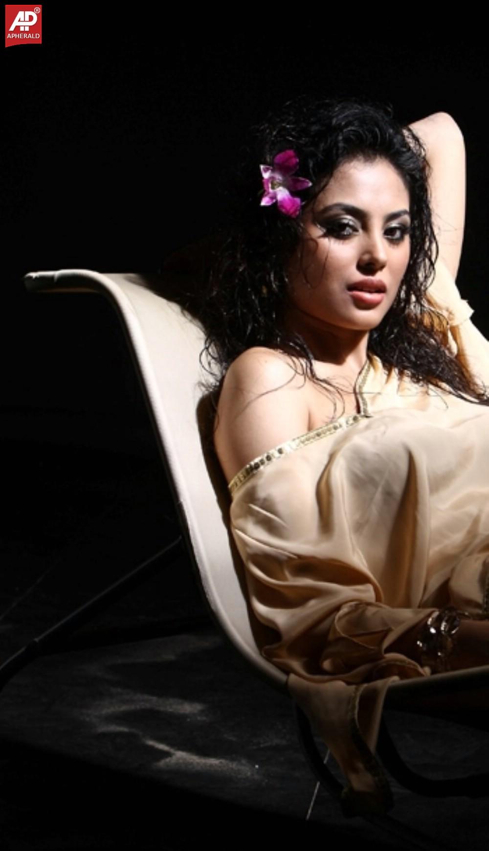 Meenakshi Sarkar Hot Photoshoot