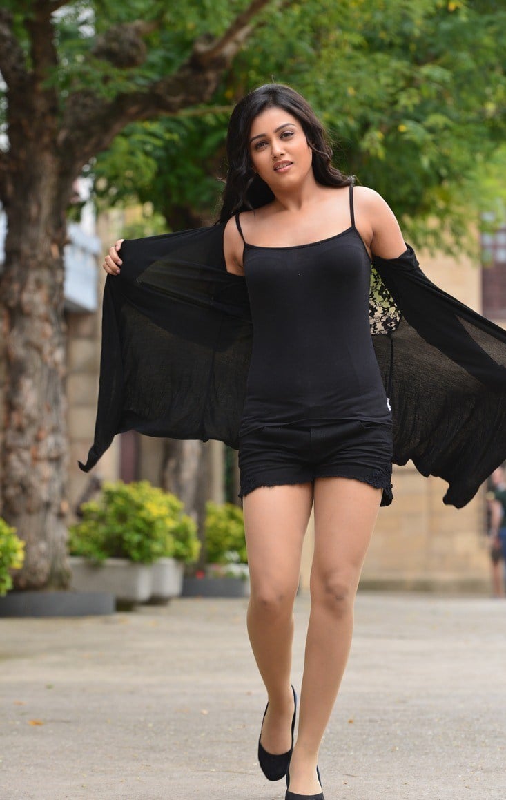 Mishti Chakraborty Hot Stills