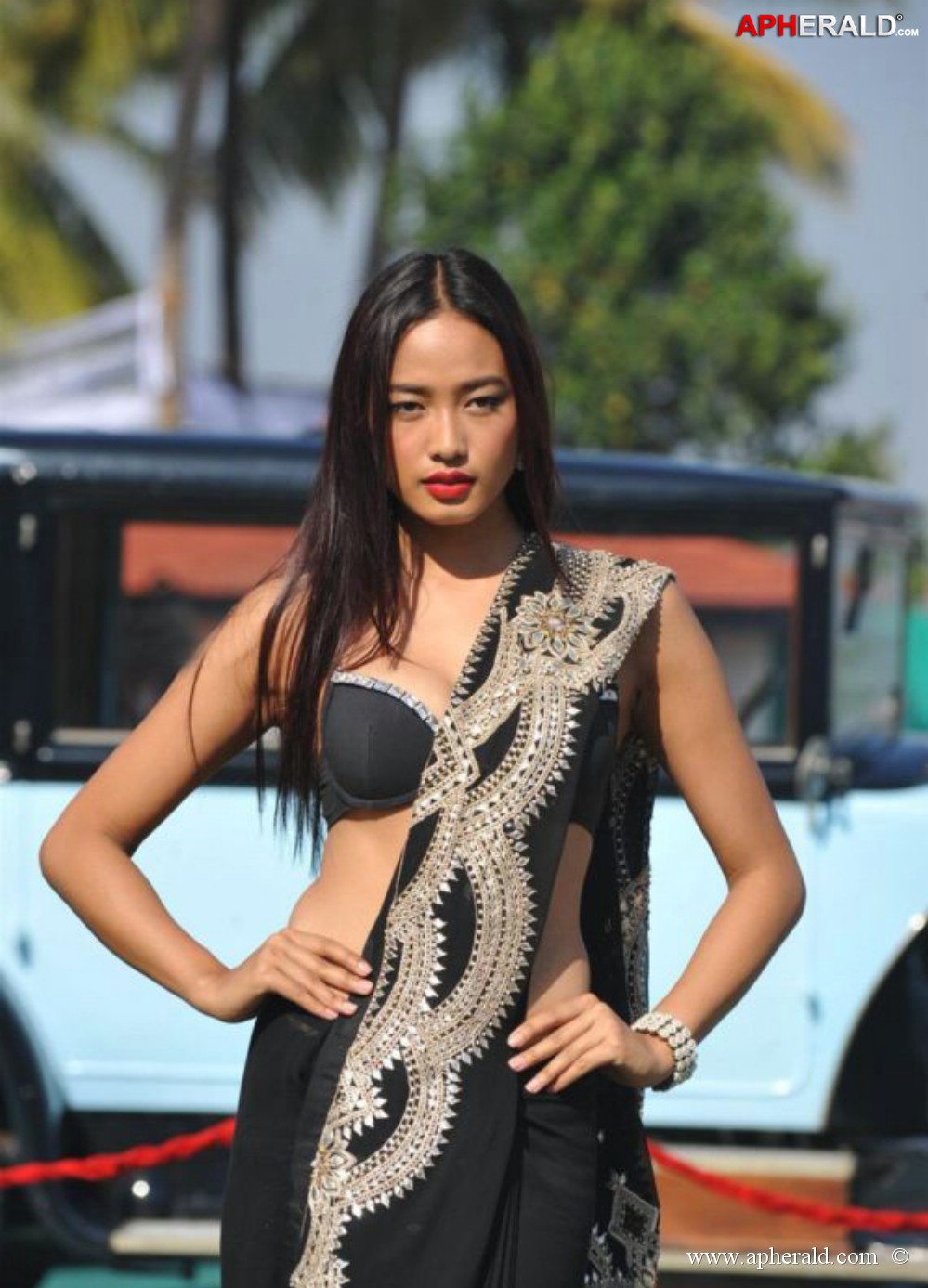 models at kingfisher calendar 2014