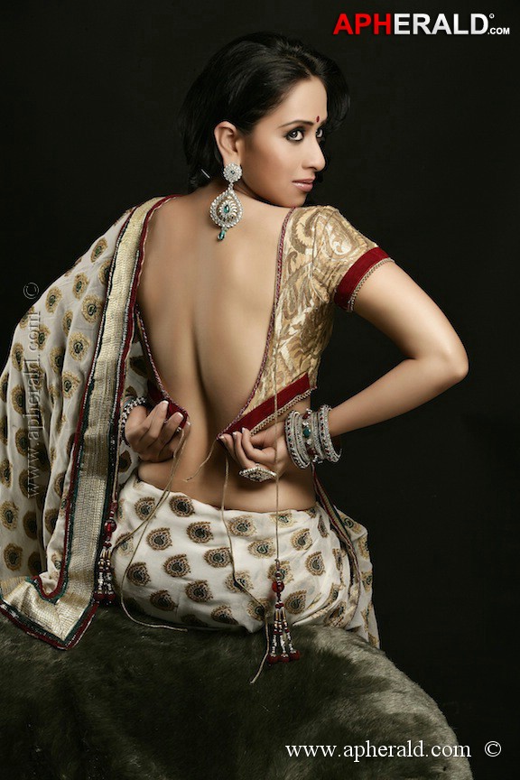 Monali Sehgal Hot Stills