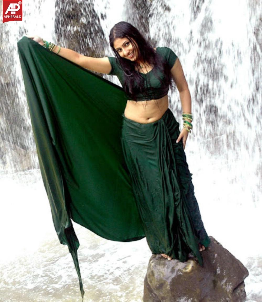 Monika hot wet photos