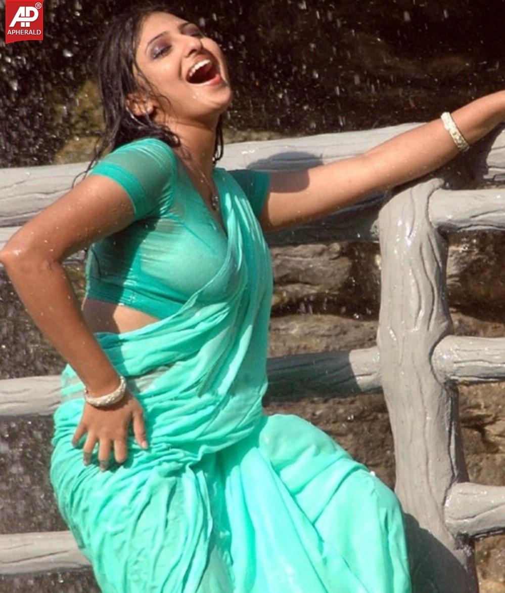 Monika hot wet photos