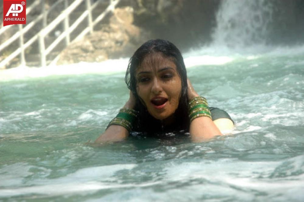 Monika hot wet photos