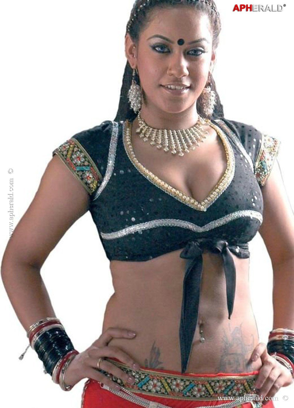 mumaith khan hot gallery