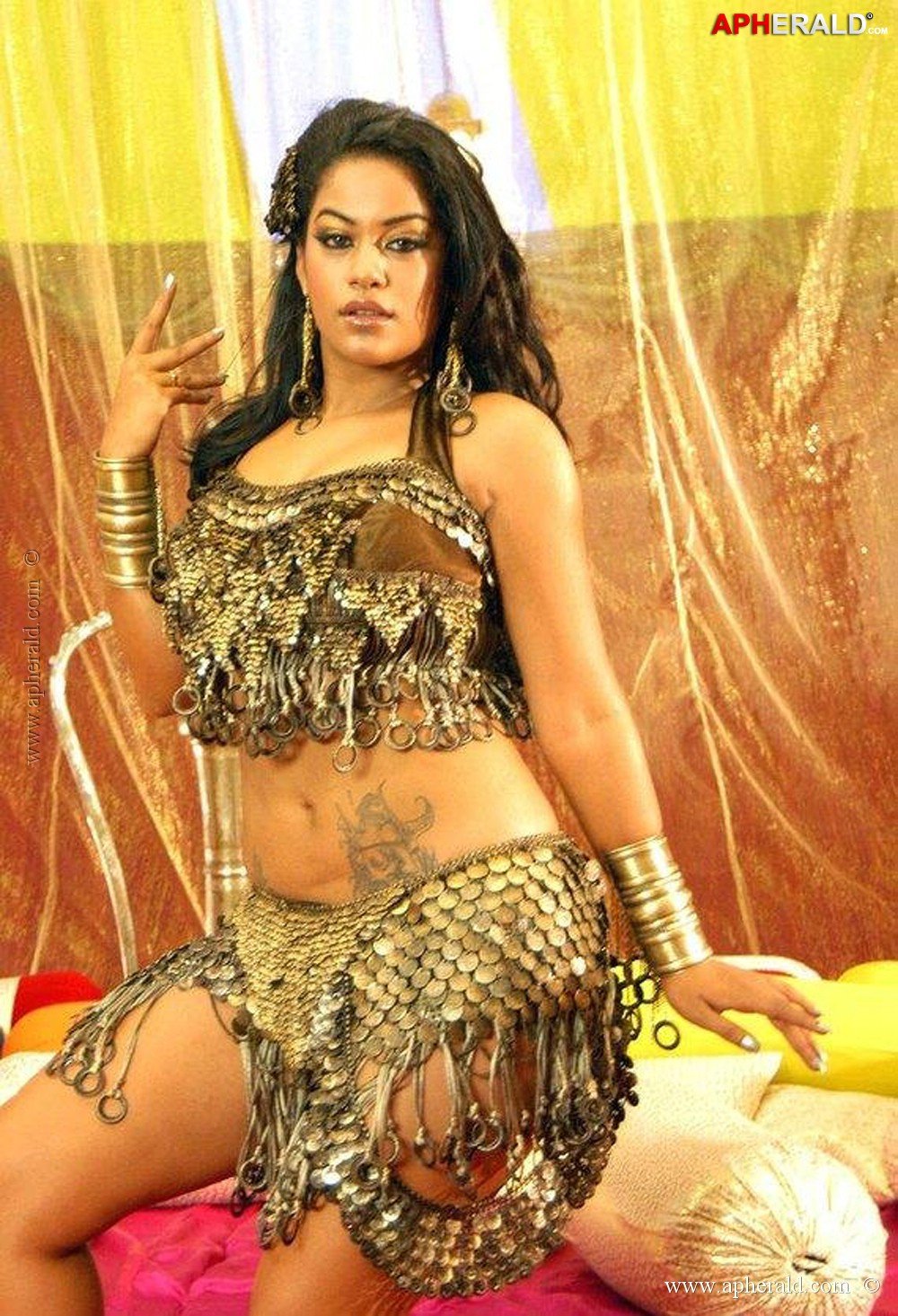 mumaith khan hot gallery