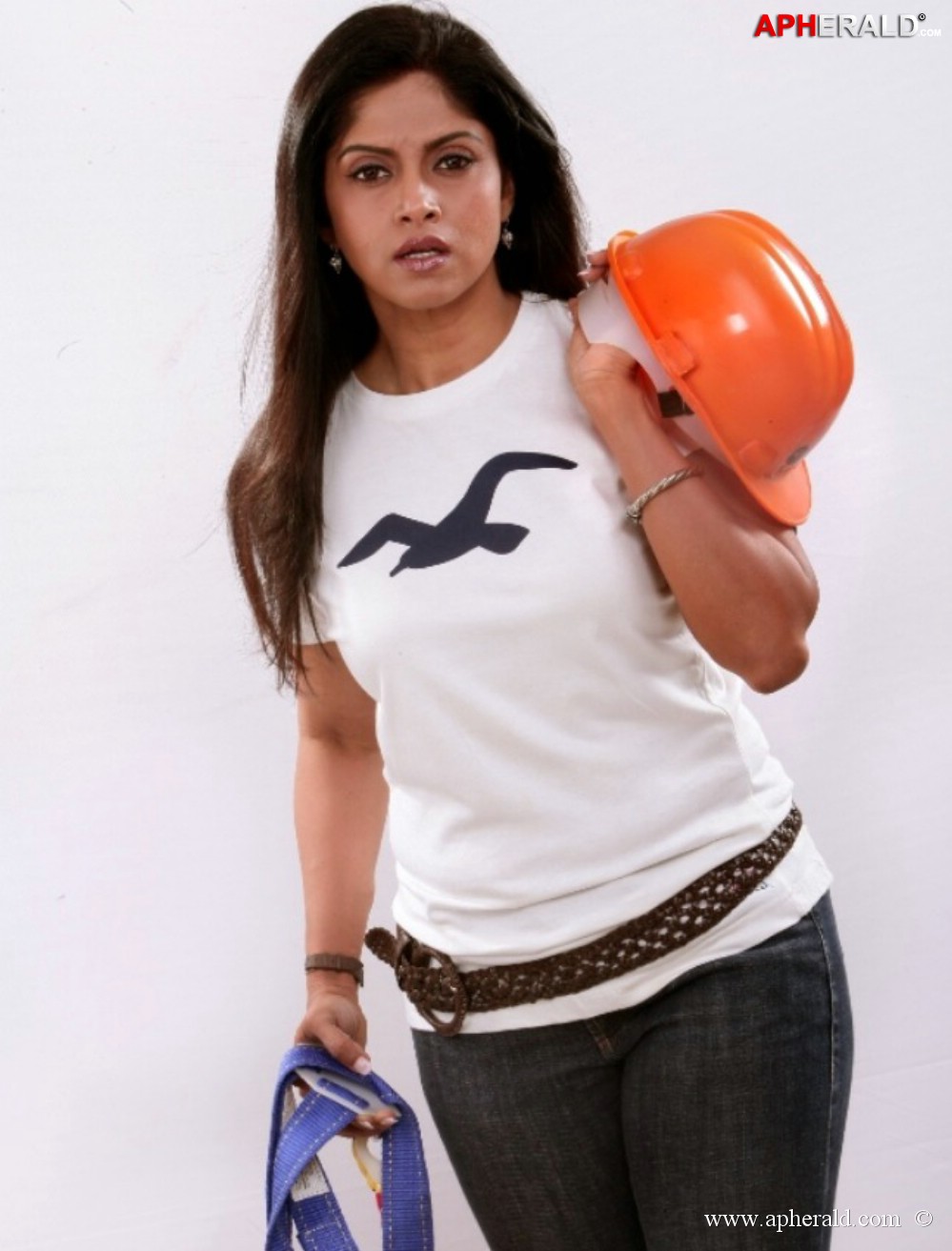 Nadhiya Spicy Stills