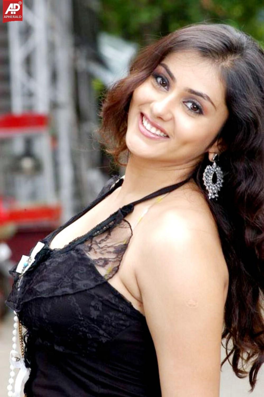 Namitha Sexy Photos